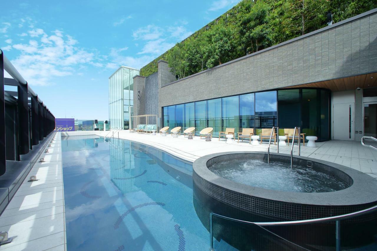 Miyako Hotel Hakata Фукуока Екстер'єр фото The rooftop pool at The Standard East Village