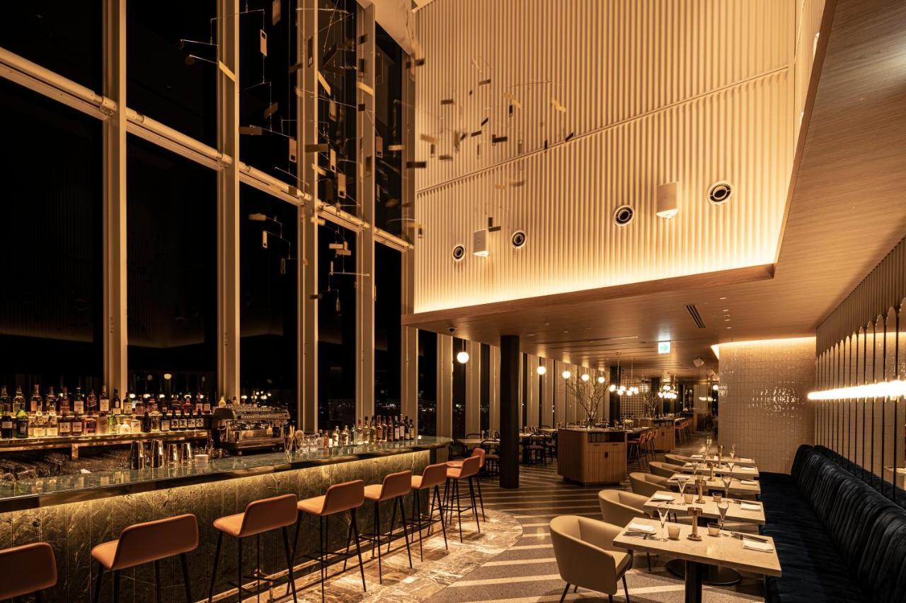 Miyako Hotel Hakata Фукуока Екстер'єр фото The bar at the 360° Sky Lounge