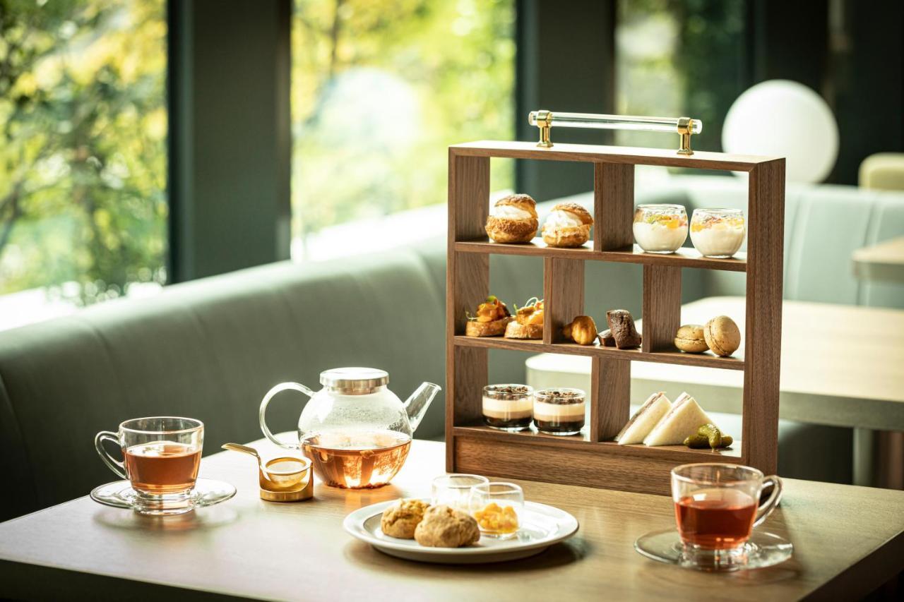 Miyako Hotel Hakata Фукуока Екстер'єр фото Afternoon tea at the InterContinental Hong Kong