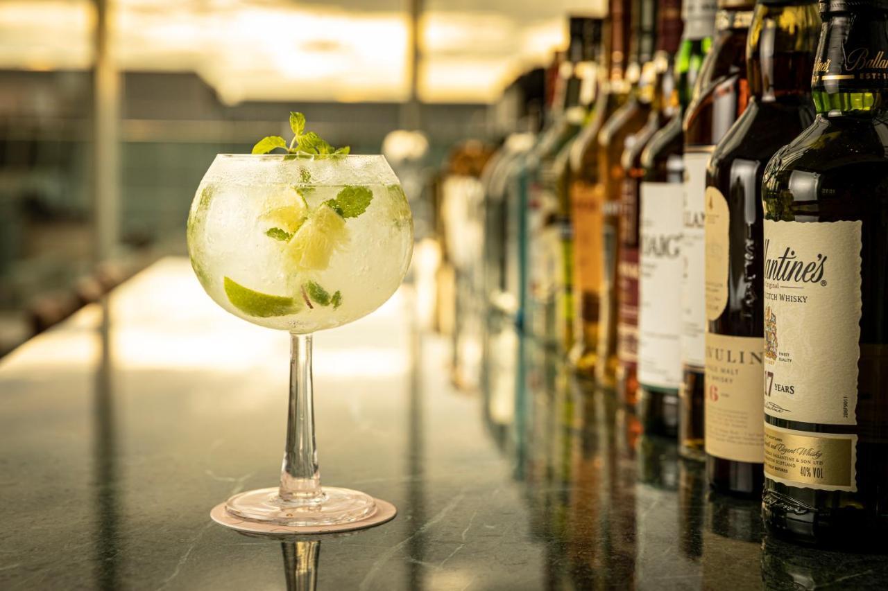 Miyako Hotel Hakata Фукуока Екстер'єр фото A gin and tonic